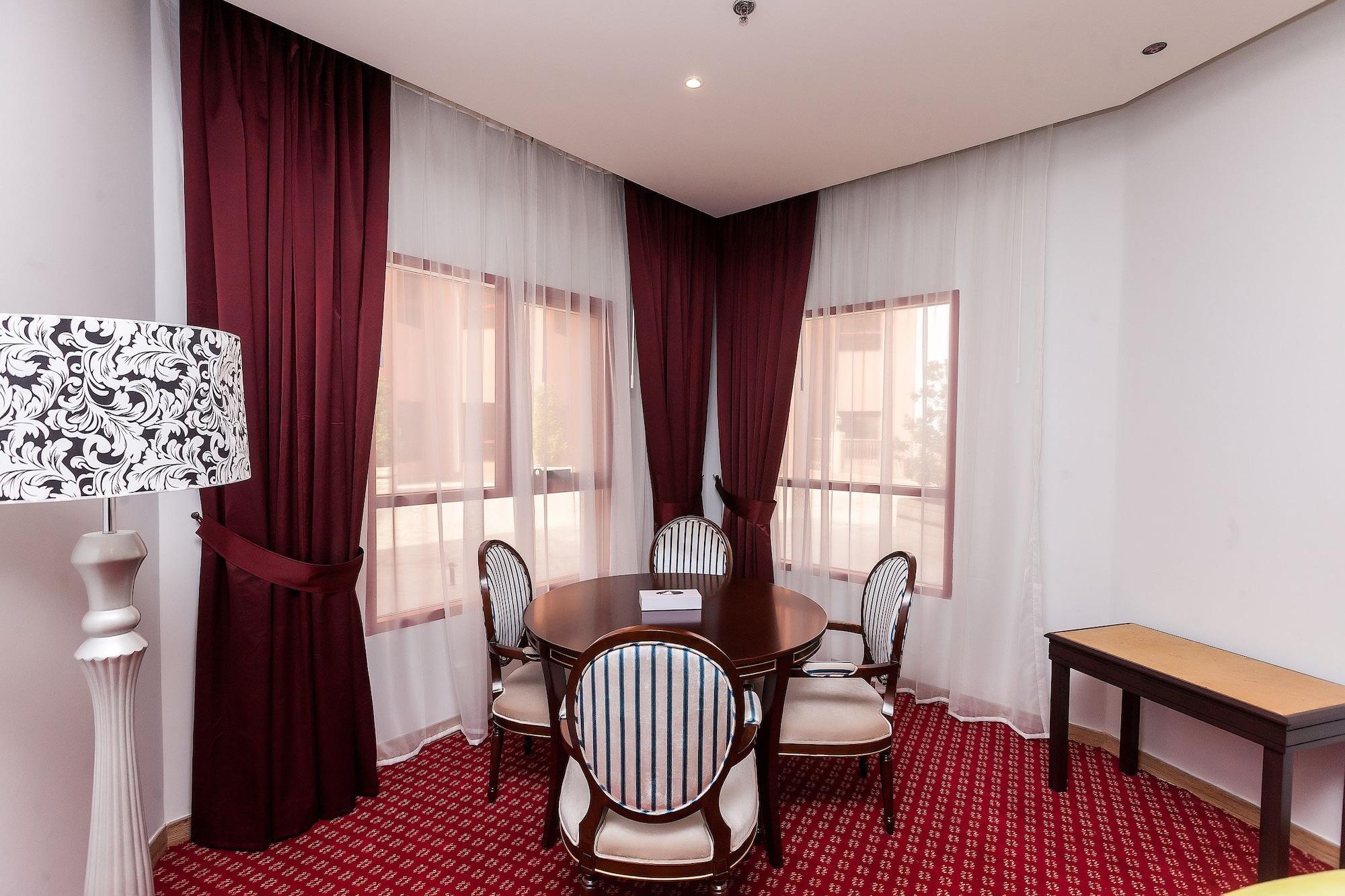 Red Castle Hotel Szardża Zewnętrze zdjęcie
