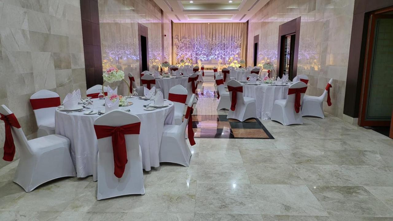 Red Castle Hotel Szardża Zewnętrze zdjęcie