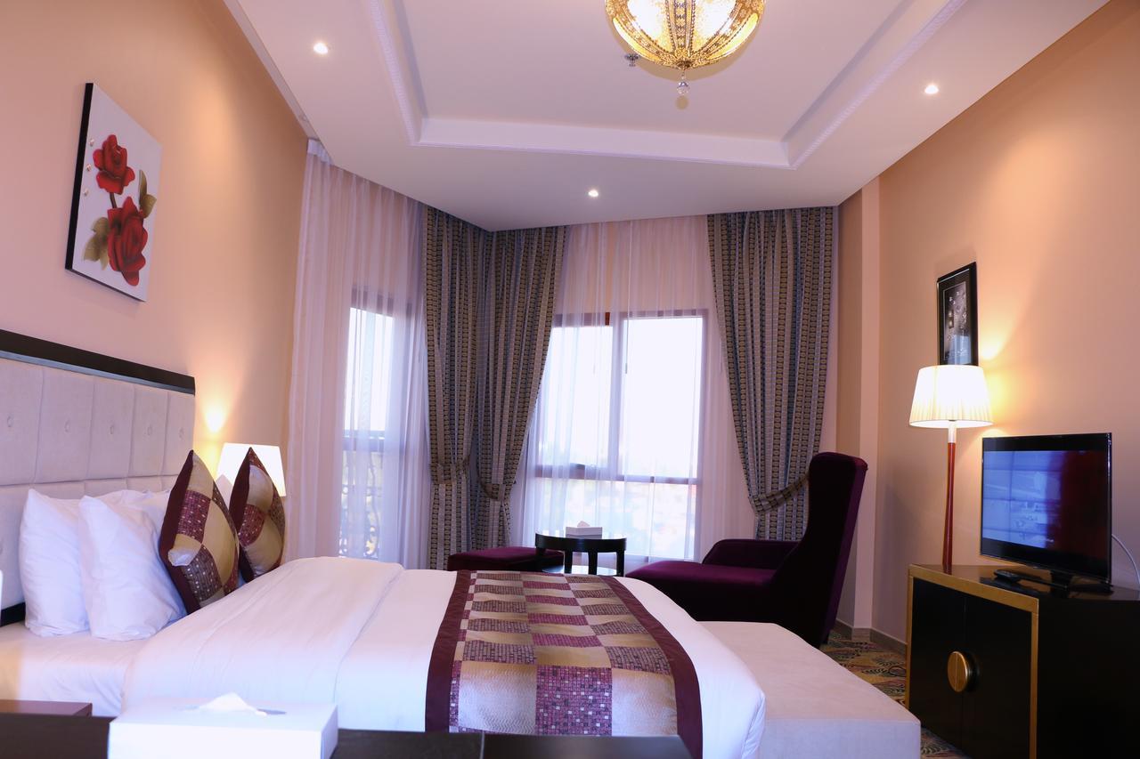 Red Castle Hotel Szardża Zewnętrze zdjęcie