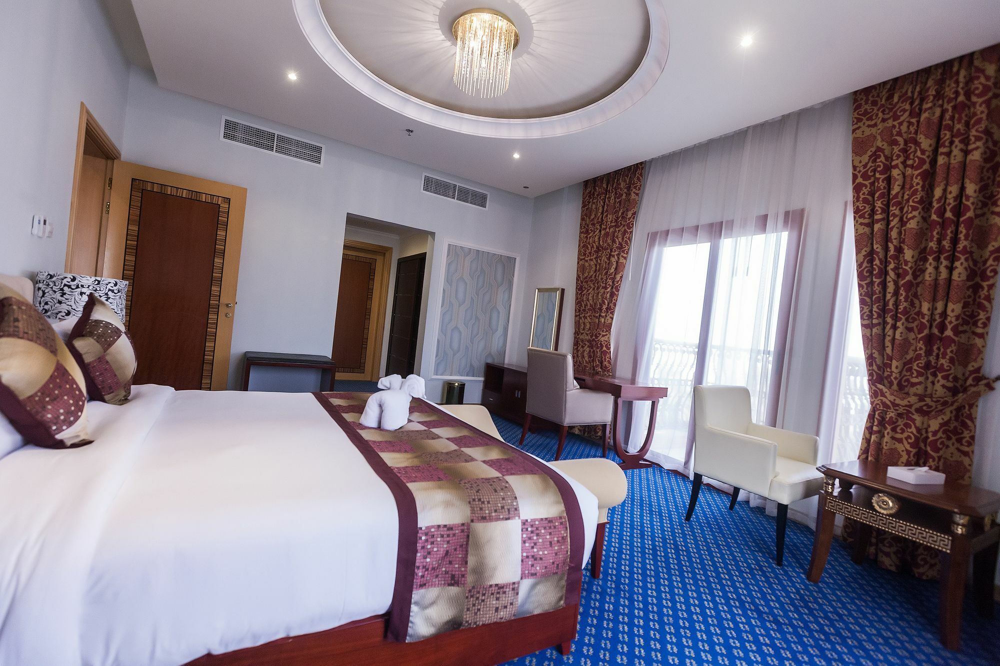 Red Castle Hotel Szardża Zewnętrze zdjęcie