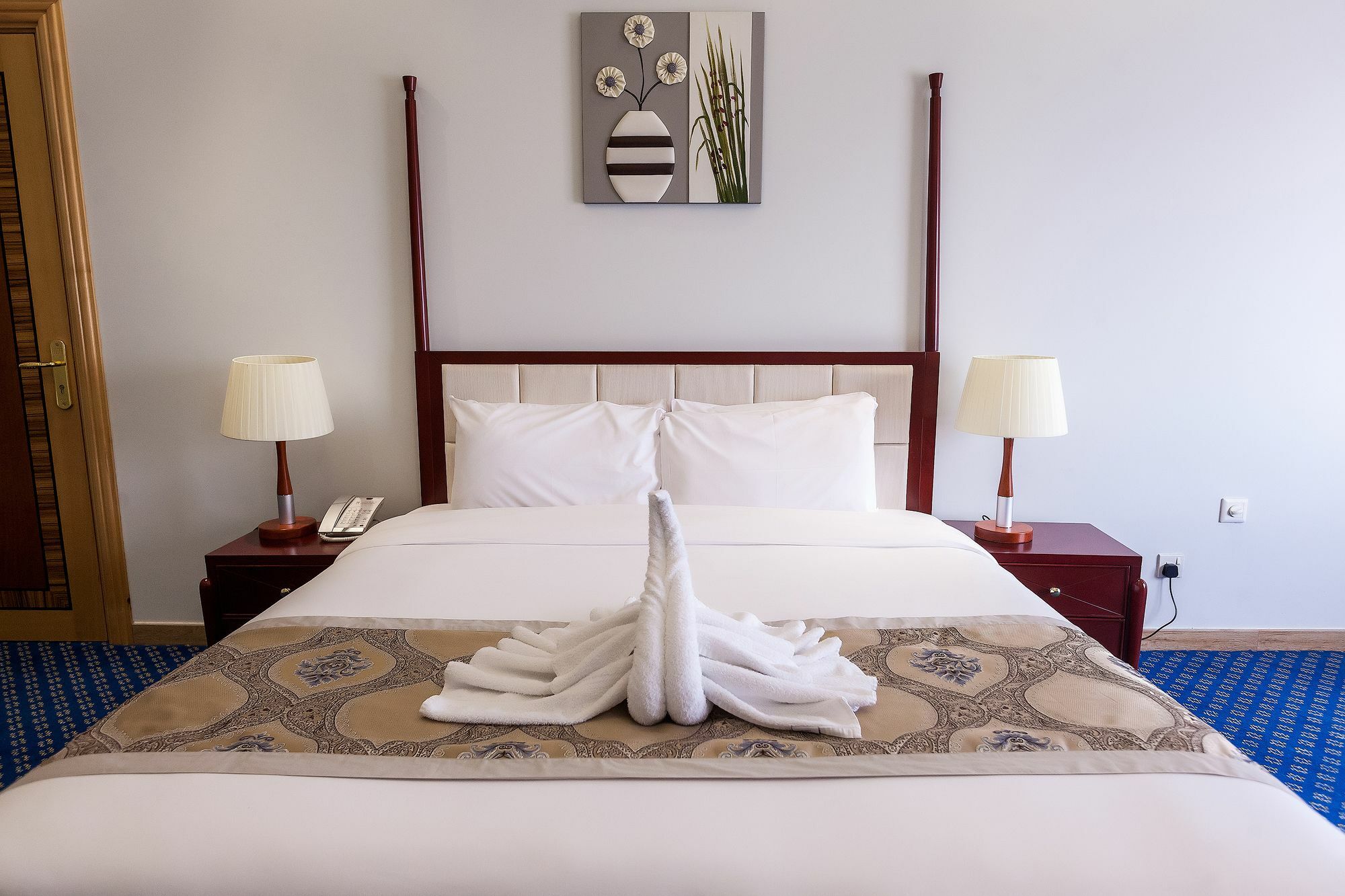 Red Castle Hotel Szardża Zewnętrze zdjęcie