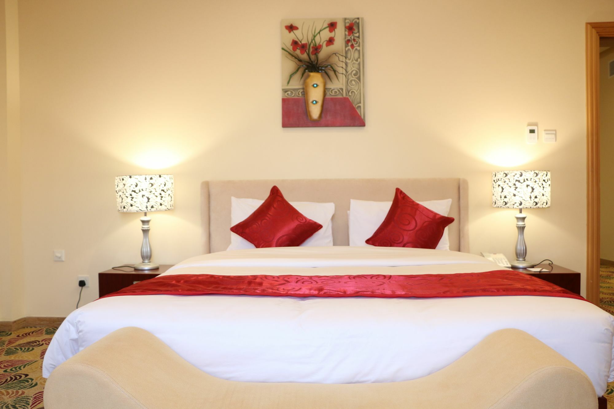 Red Castle Hotel Szardża Zewnętrze zdjęcie